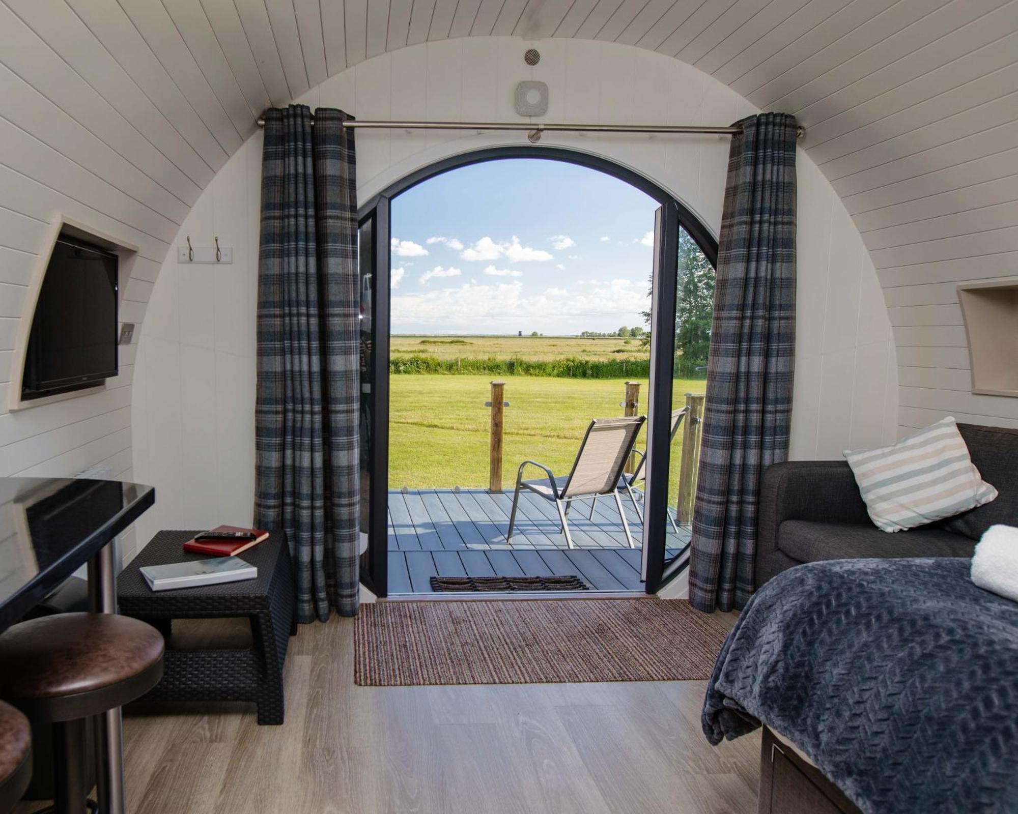 Millview Meadow Retreats Hotel Great Yarmouth Exterior photo